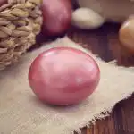 Kā pagatavot rozā olas Lieldienām: perlamutra efekts, kāds nebūs nevienam Kā pagatavot rozā olas Lieldienām: perlamutra efekts, kāds nebūs nevienam