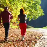 Tikai 30 minūtes dienā: treneris izstrādāja 4 nedēļu pastaigu plānu,